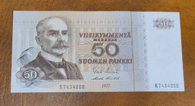 50 markkaa v. 1977, taittamaton?