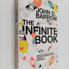 John D. Barrow : The infinite book : a short guide to the... - pikkukuva 1