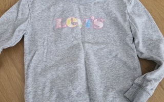 Levis collegepaita,  koko 152