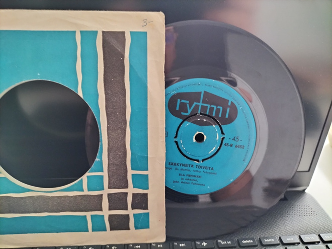 EILA PIENIMÄKI, Särkyneitä toiveita / Tulenliekki, 7'' -60