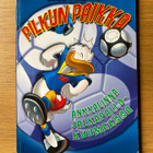 Aku Ankka – Pilkunpaikka: Ankkalinna jalkapallokuumeessa - pikkukuva 1