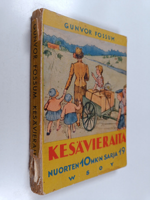 Gunvor Fossum : Kesävieraita : romaani
