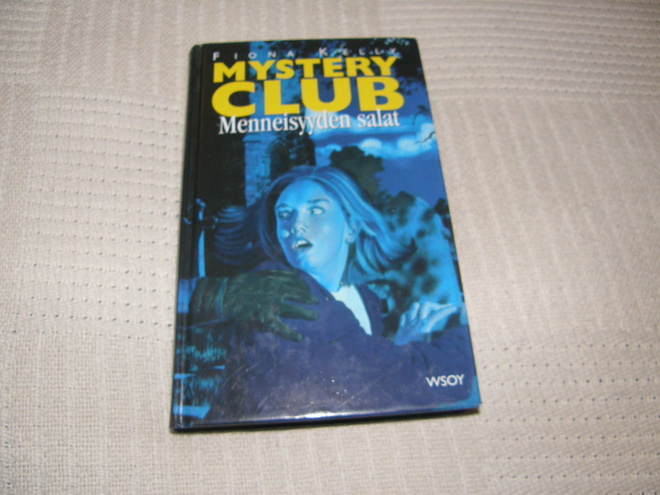 Fiona Kelly Mystery Club Menneisyyden salat