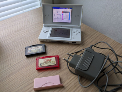 Nintendo DS Lite