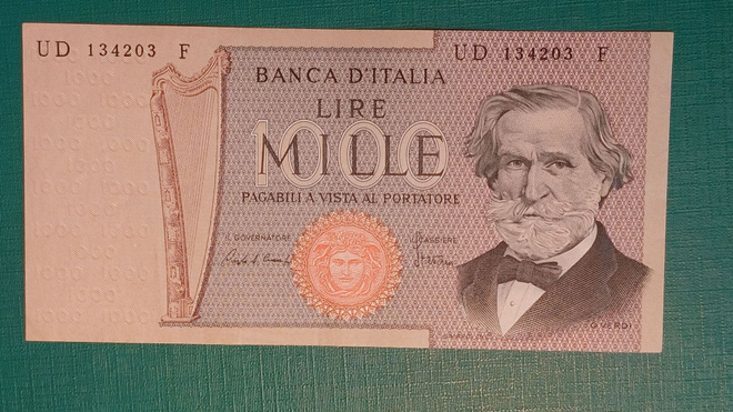 ITALIA    1000 Liiraa  pakkasileä . . katso .kuvaus.