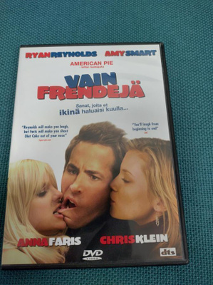 VAIN FRENDEJÄ (Ryan Reynolds)***