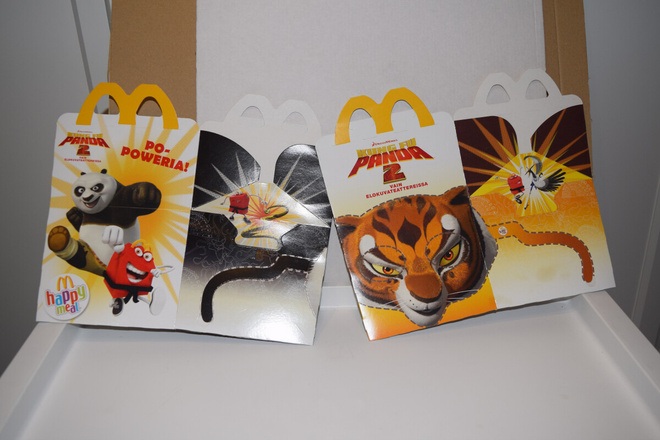 Mcdonald's happy meal laatikko kung-fu panda 2