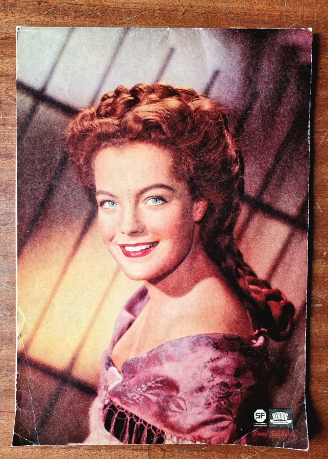 Romy Schneider 1950-luvulta kirjepaperi vihkonen