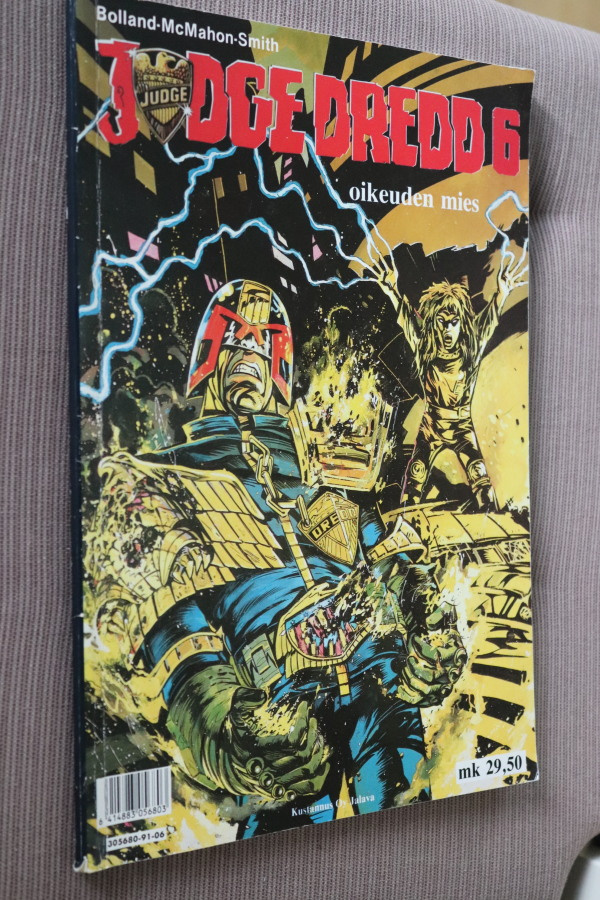 Bolland, McMahon, Smith : Judge Dredd 6 ( 1.p. 1991 )