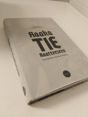 Teemu Keskisarja: Raaka tie Raatteeseen