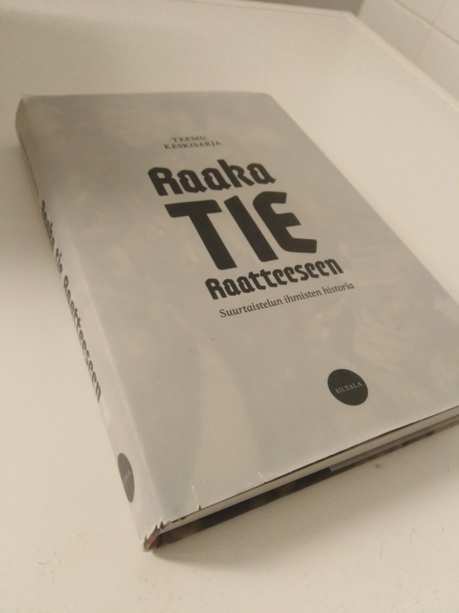 Teemu Keskisarja: Raaka tie Raatteeseen