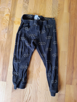 H&M Batman yöpukuhousut koko 92