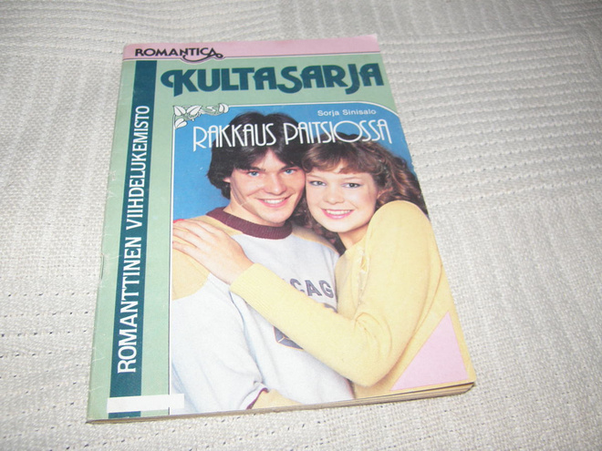 Sorja Sinisalo Rakkaus paitsiossa