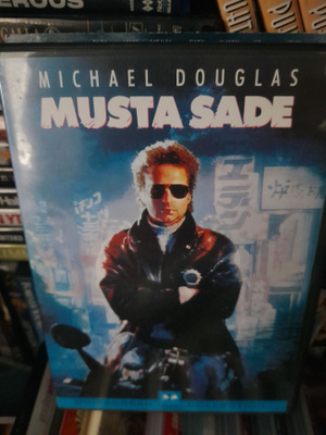musta sade