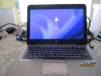 HP 820 g3 12,5"