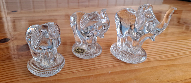 3 norsua  lyijykristallia, Neman