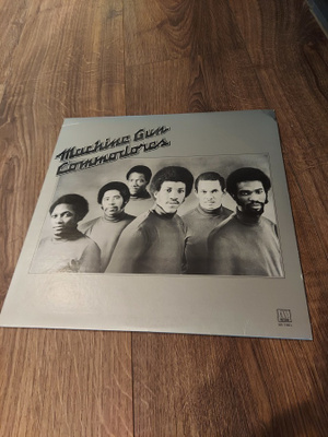 Commodores - Machine Gun