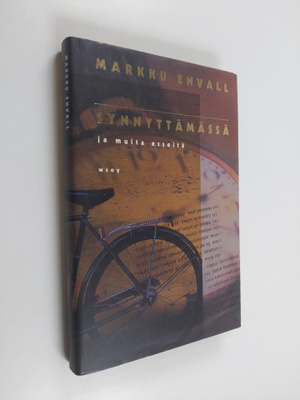 Markku Envall : Synnyttämässä ja muita esseitä