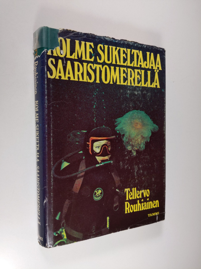 Tellervo Rouhiainen : Kolme sukeltajaa Saaristomerellä