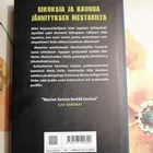 Leena Lehtolainen: Tappajan tyttöystävä - pikkukuva 2