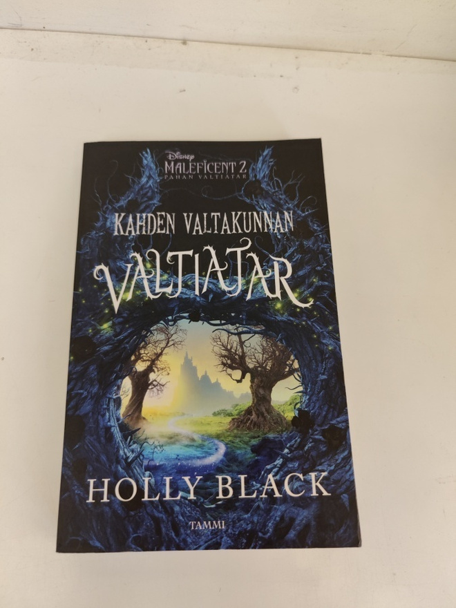 Holly Black; Kahden valtakunnan valtiatar