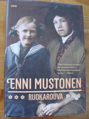 Enni Mustonen RUOKAROUVA