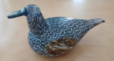 Lasilintu Sorsanaaras, Design Oiva Toikka ei singneerausta.