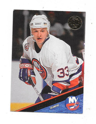 1993-94 LEAF #155 Benoit Hogue , New York Islanders