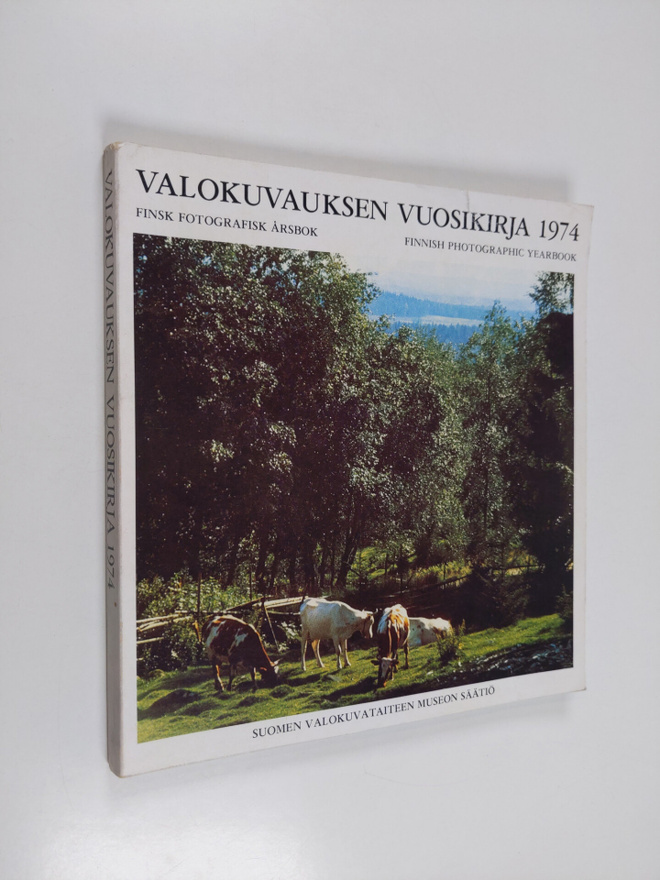 Valokuvauksen vuosikirja 1975