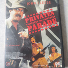 Rintaman kauhut Privates on Parade - pikkukuva 1