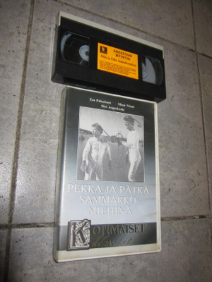 pekka ja pätkä sammakkomiehinä ; VHS