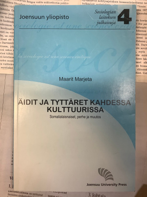 Maarit Marjeta - Äidit ja tyttäret kahdessa kulttuurissa