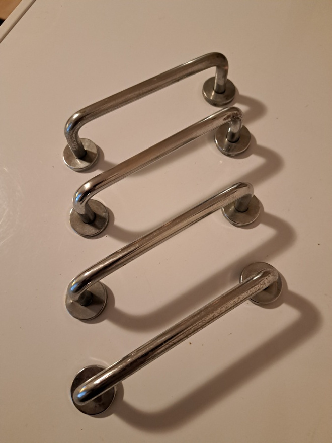 Metalliripoja/-kahvoja 4 kpl