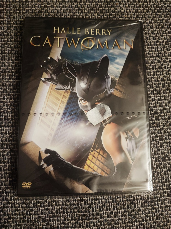 Catwoman UUSI Halle Berry