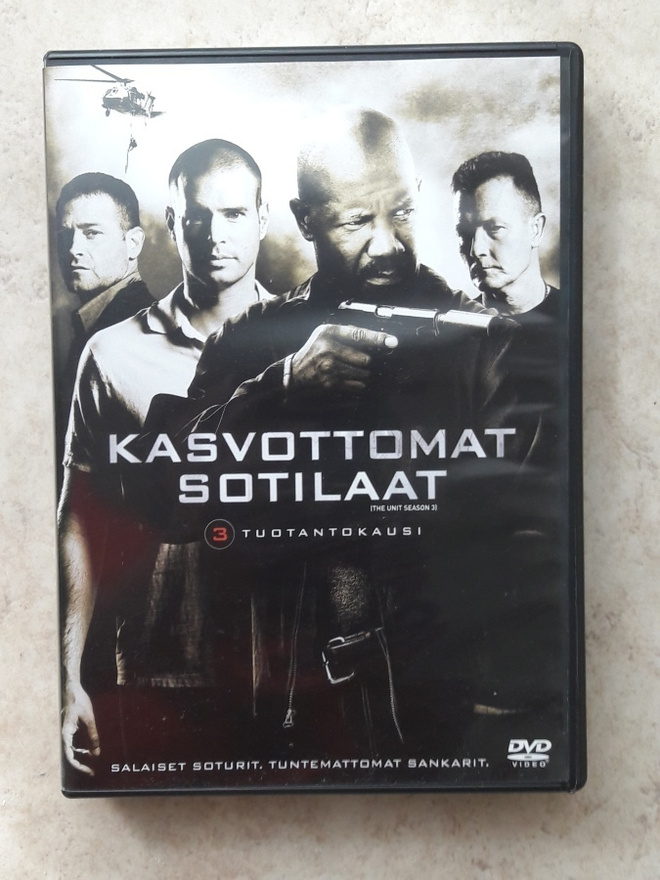 Kasvottomat sotilaat, kausi 3, 3 x DVD.