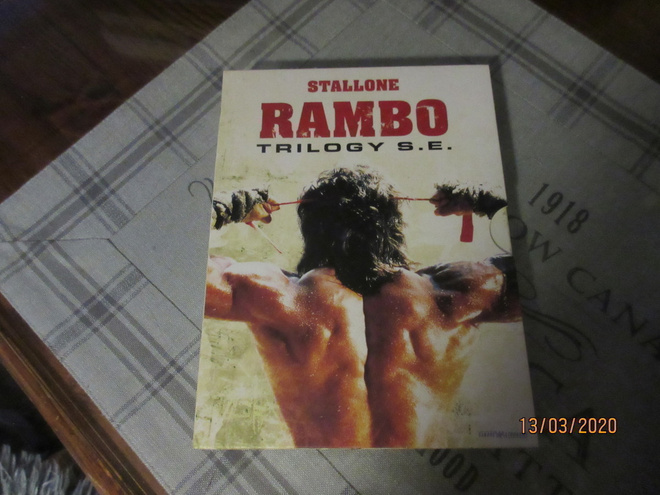 Rambo trilogy (DVD) }