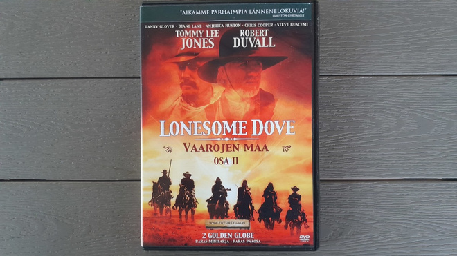 DVD: Lonesome Dove / Vaarojen Maa, Osa II (Tommy Lee Jones)