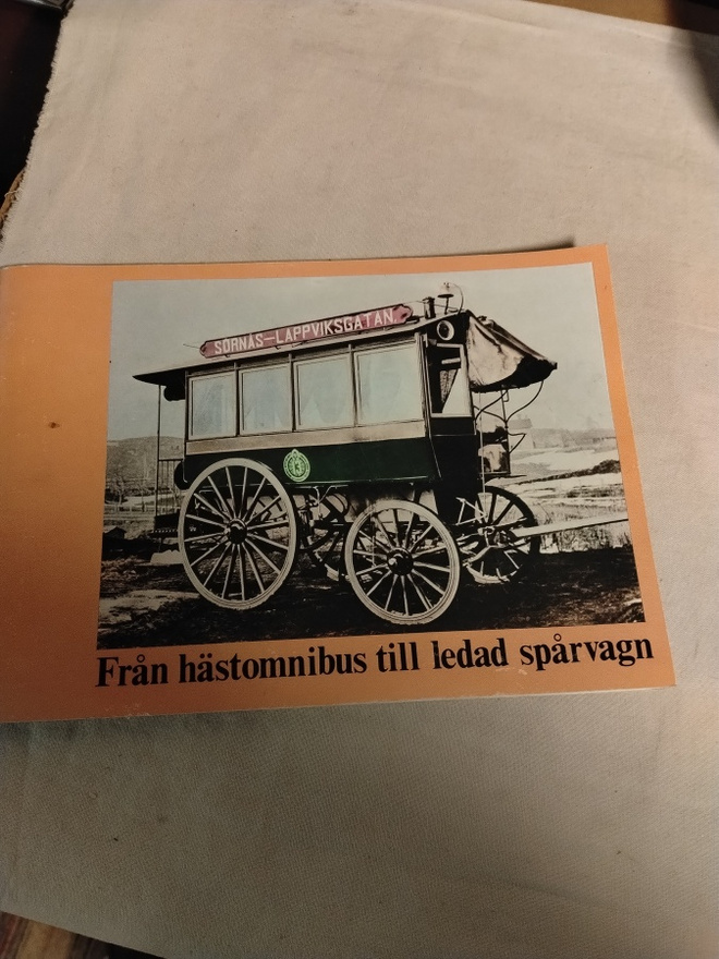 från hästomnibus till ledad spårvagen