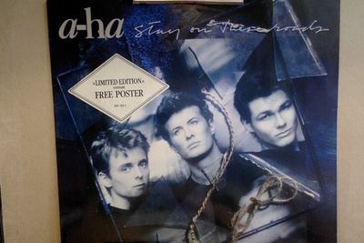 A-HA  ::  STAY ON THESE ROADS  ::  VINYYLI LP + POSTER  1988