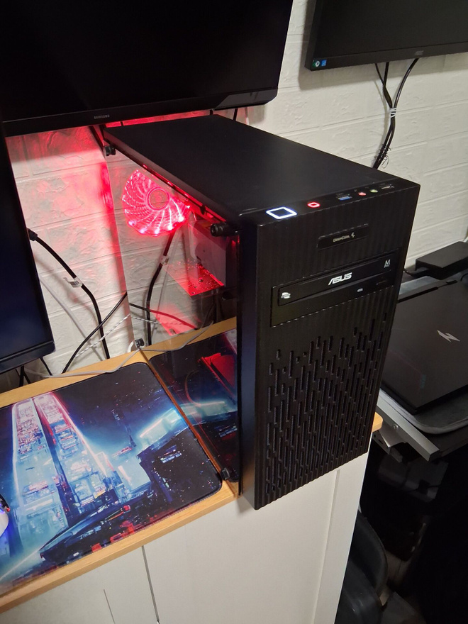 Kotitietokone  Windows11 (Amd Ryzen 3 3200G) DVD asema!
