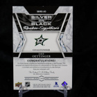 Jake Oettinger 2020-21 Black Diamond Silver on Black Auto - pikkukuva 2