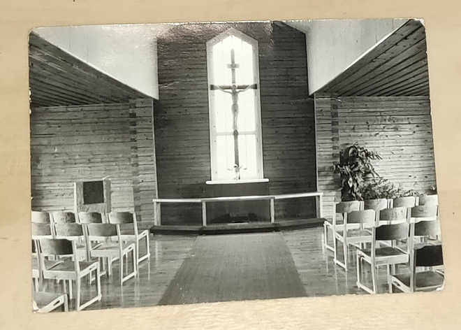 Ilomantsin Naarvan rajaseutukirkon sisäkuva
