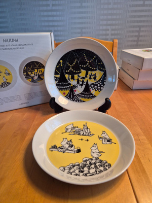 Muumi keräilylautaset: 6/10 Hurraa ja Keltainen (2019)