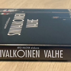 Arto Halonen: SINIVALKOINEN VALHE (2012) 2DVD (UUSI) - pikkukuva 3