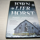 Jörn Lier Horst  Pimeä laskeutuu -sid - pikkukuva 1