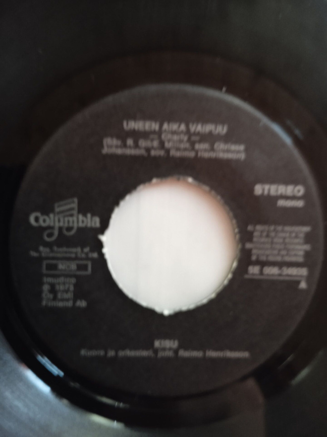 SINGLE- LEVY:  KISU     COLUMBIA 5E 006- 34935