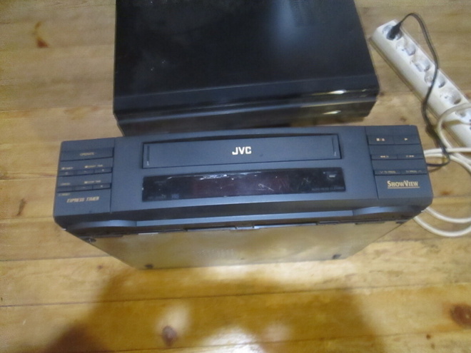 jvc VHS   videonauhuri  korjattavaksi