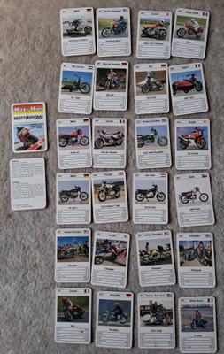 MAXI MINI MOOTTORIPYÖRÄT PELIKORTIT