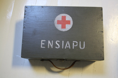 Jatkosodan aikainen armeijan ensiapulaatikko