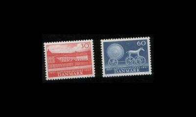 Tanska 367-8 ** Kansallismuseo 150v (1957)